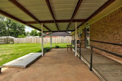 Beautifully maintained two-story wheelchair accessible home in - photo 45