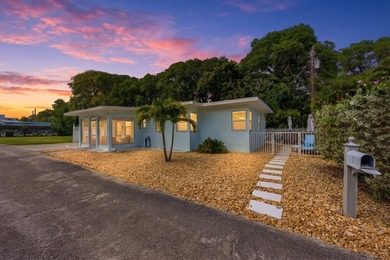 Rare, one-of-a-kind property at the end of a quiet dead-end - photo 1