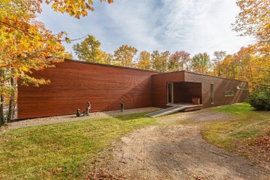 Lake Home For Sale in Mille-Isles,