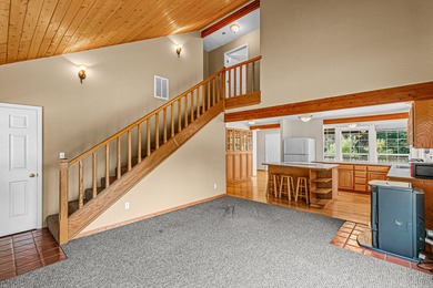 (private lake, pond, coastal) Home Sale Pending in Grants Pass Oregon