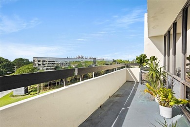 Move-In Ready. This extra-large, fully updated corner unit - photo 23