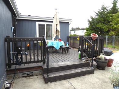 This is the perfect home for those wanting low maintenance - photo 32