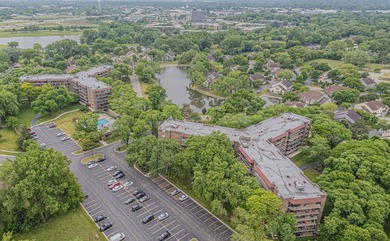 Highly desirable Baybrook Park offers this rarely available - photo 37