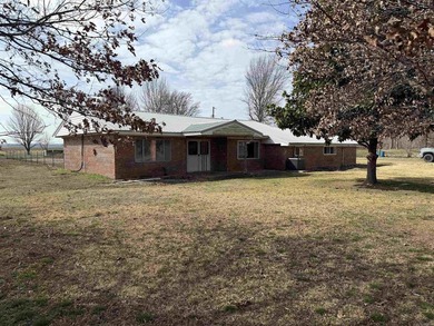 Welcome to peaceful country-style living! This 3-bedroom, 2-bath - photo 2