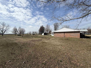 Welcome to peaceful country-style living! This 3-bedroom, 2-bath - photo 3