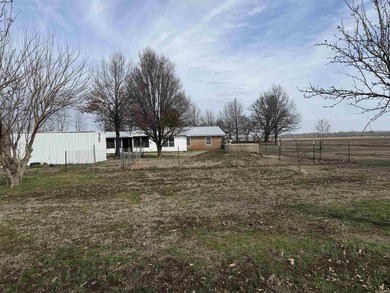 Welcome to peaceful country-style living! This 3-bedroom, 2-bath - photo 8