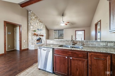 You will love coming home to this beautiful, well-kept 4-bedroom - photo 12