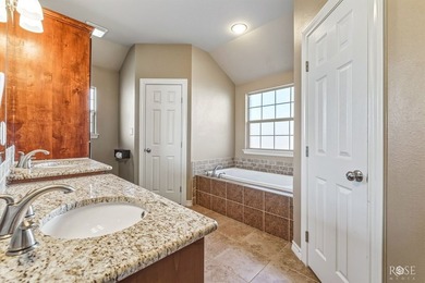 You will love coming home to this beautiful, well-kept 4-bedroom - photo 17