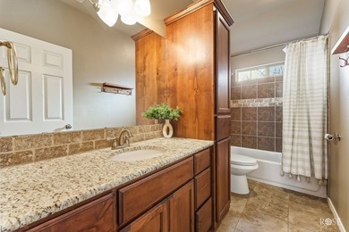 You will love coming home to this beautiful, well-kept 4-bedroom - photo 22