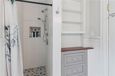 Constructed in 1908 and thoughtfully updated for modern living - photo 27