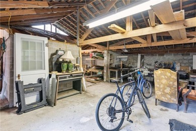 Constructed in 1908 and thoughtfully updated for modern living - photo 32