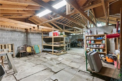 Constructed in 1908 and thoughtfully updated for modern living - photo 33