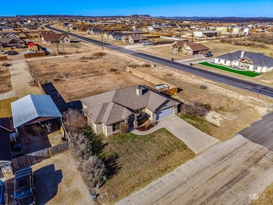 You will love coming home to this beautiful, well-kept 4-bedroom - photo 42