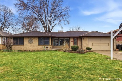 Big Spring Lake Home Sale Pending in Grandville Michigan