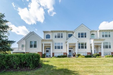 Lake Townhome/Townhouse For Sale in Wadsworth, Illinois