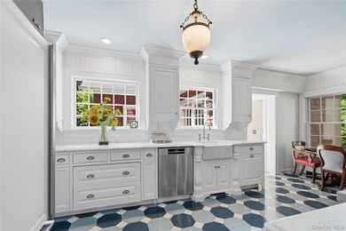 Steeped in history and reimagined with a designer's eye, this - photo 5