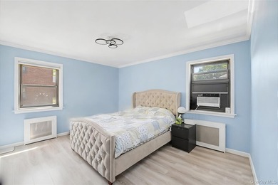 Welcome to this beautifully renovated 2 bedroom, 1 bathroom - photo 7