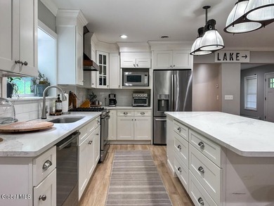 Village living at its best! Just four blocks from Canada Street - photo 14