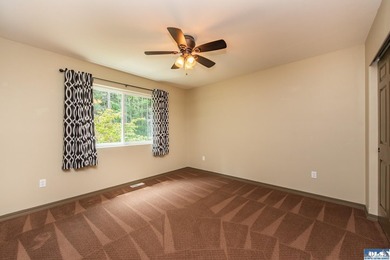 This beautifully appointed home offers water views, thoughtful - photo 23