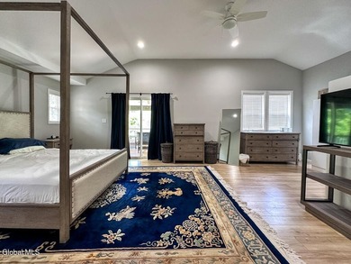 Village living at its best! Just four blocks from Canada Street - photo 29