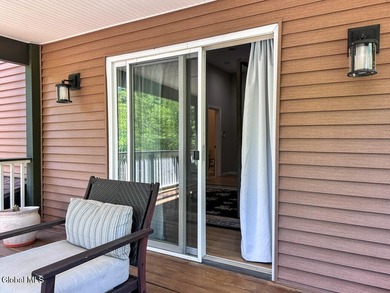 Village living at its best! Just four blocks from Canada Street - photo 34
