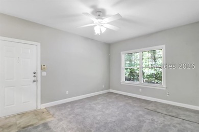 Enjoy easy Lowcountry living at 726 Legends on the Green, a - photo 5