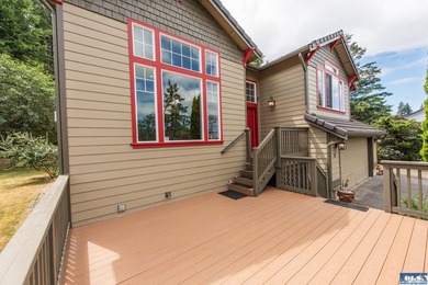 This beautifully appointed home offers water views, thoughtful - photo 42