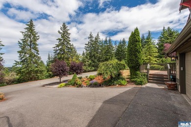 This beautifully appointed home offers water views, thoughtful - photo 44