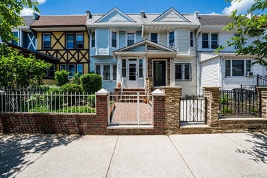 Welcome to this single family residence located in the heart of - photo 1