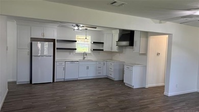 Lake Texoma Home For Sale in Cartwright Oklahoma