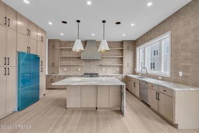Welcome to this one of three new luxury homes all with swimming - photo 2