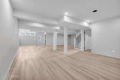 Welcome to this one of three new luxury homes all with swimming - photo 7