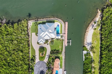 One of Hutchinson Island's gated premier deep-water Intracoastal - photo 12