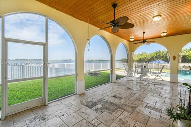 One of Hutchinson Island's gated premier deep-water Intracoastal - photo 13