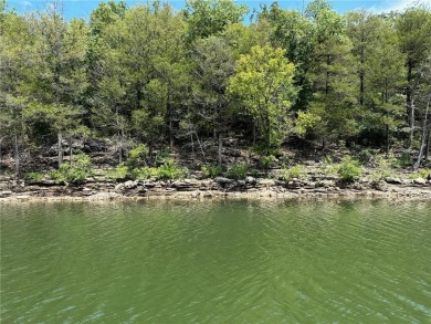 Lake Acreage For Sale in Eureka Springs, Arkansas