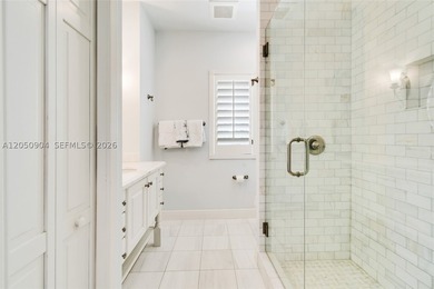 One of Hutchinson Island's gated premier deep-water Intracoastal - photo 30