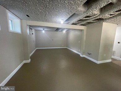 Rare opportunity to own a business location with location and - photo 36