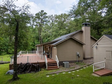 Experience lake community living in this 2-bedroom, 2-bath - photo 4