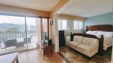 Welcome to Royal Aloha 2-bedroom 1 bath legal vacation rental - photo 10