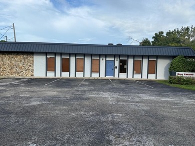 Prime Carrollwood location just one building off Fletcher Avenue - photo 3