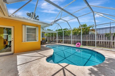 Welcome to this lovely home, 2BR/2BA + converted 3BR/3BA in - photo 1