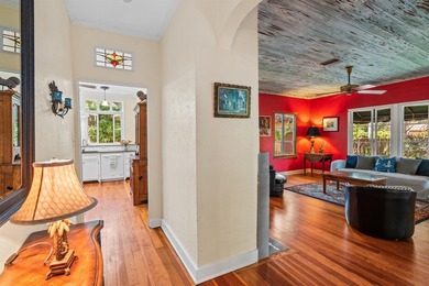Discover your very own enchanted residence and guest cottage - photo 4