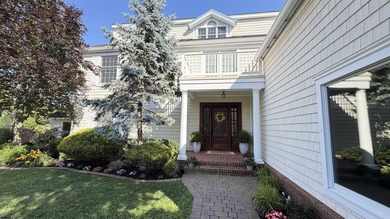 Luxury Golf Course Estate Experience exceptional living in this - photo 5