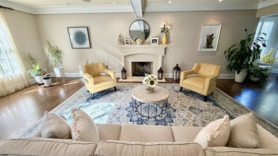 Luxury Golf Course Estate Experience exceptional living in this - photo 9
