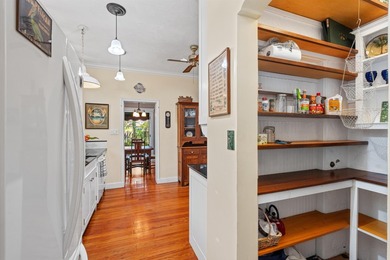 Discover your very own enchanted residence and guest cottage - photo 10