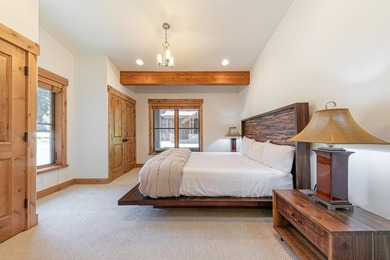 Welcome to a Mountain Sanctuary with a Vintage Welcome! A - photo 13