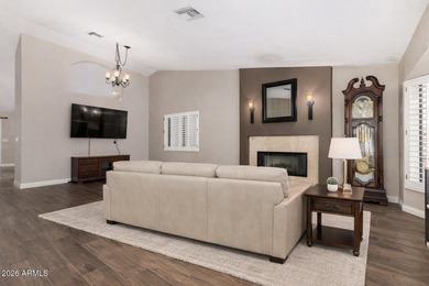 Beautiful single-level home tucked in a CUL-DE-SAC in The - photo 5