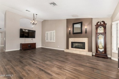 Beautiful single-level home tucked in a CUL-DE-SAC in The - photo 6