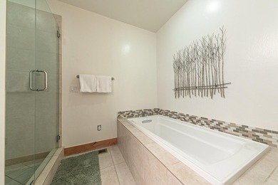 Welcome to a Mountain Sanctuary with a Vintage Welcome! A - photo 16