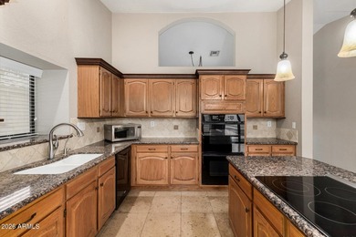 Beautiful single-level home tucked in a CUL-DE-SAC in The - photo 10
